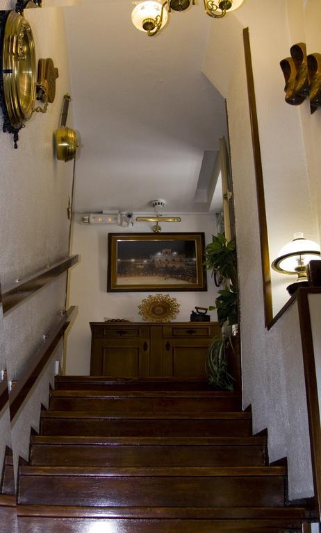 سلامنكا Hostal Navasfrias المظهر الخارجي الصورة